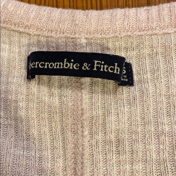 nwot abercrombie and fitch baby pink soft tee - Picture 2 of 3
